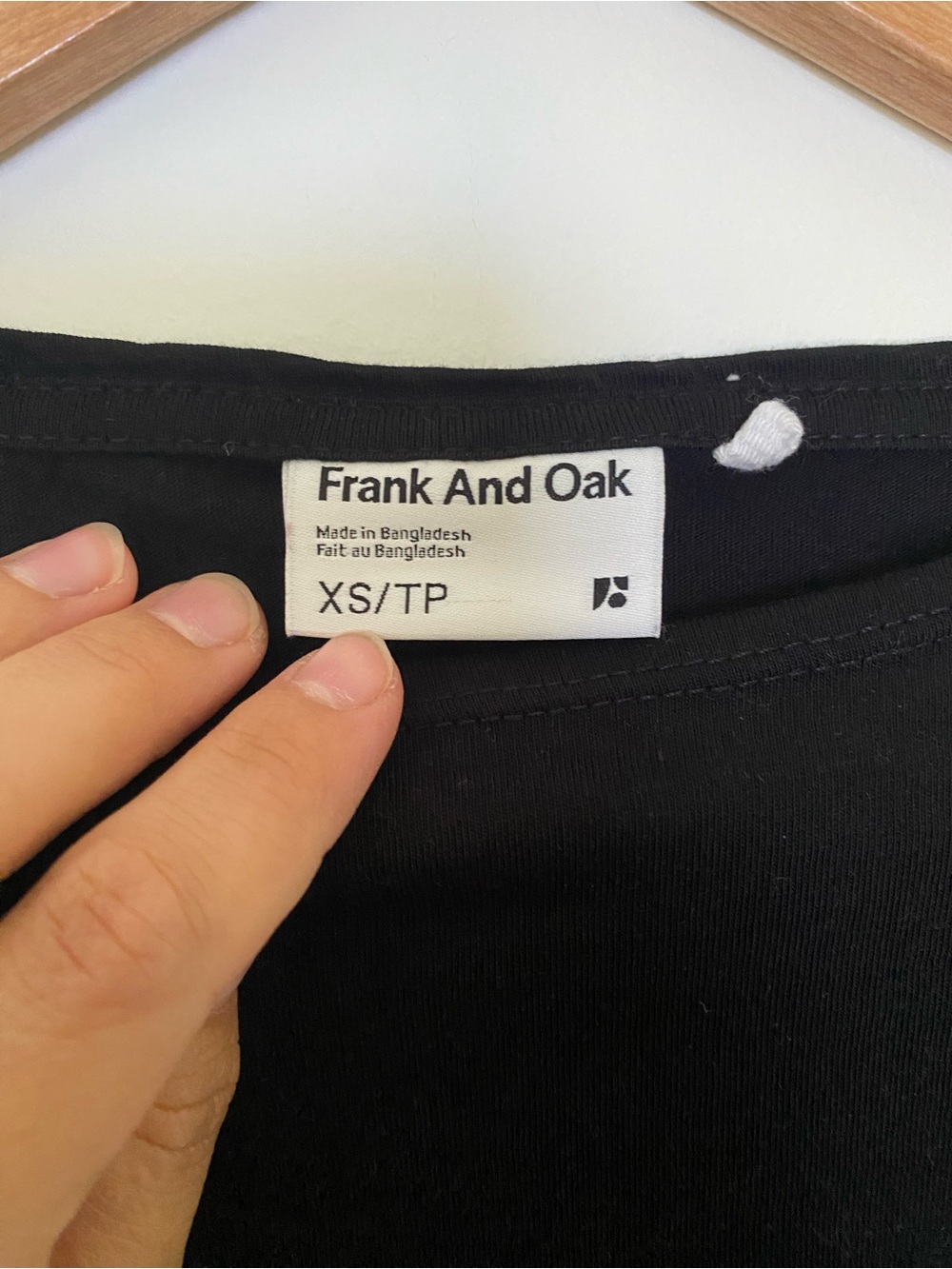 FRANK & OAK | 100% Organic Cotton Long Sleeve Top | Minimalist Capsule Wardrobe - Picture 4 of 6